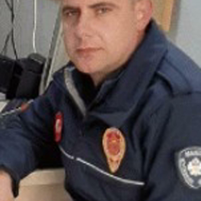 Kazada ölen itfaiye erini arkadaşları sirenler eşliğinde son yolculuğuna uğ...