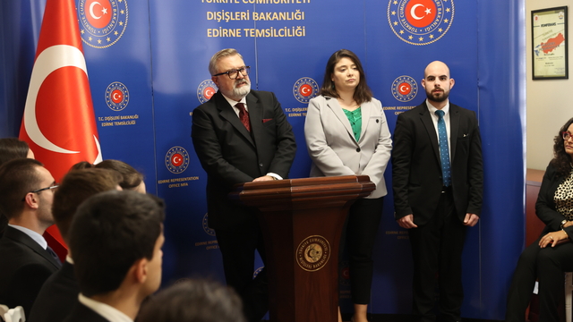 Bulgaristan'dan gelen yeni mezun diplomatlar Edirne'de ziyaretlerde bulundu