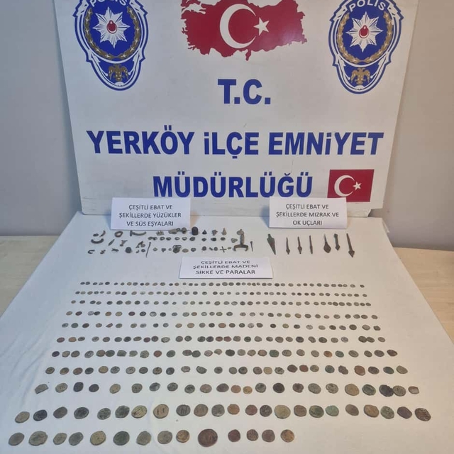 Yozgat'ta tarihi eser niteliğinde 328 sikke ve 56 obje ele geçirildi