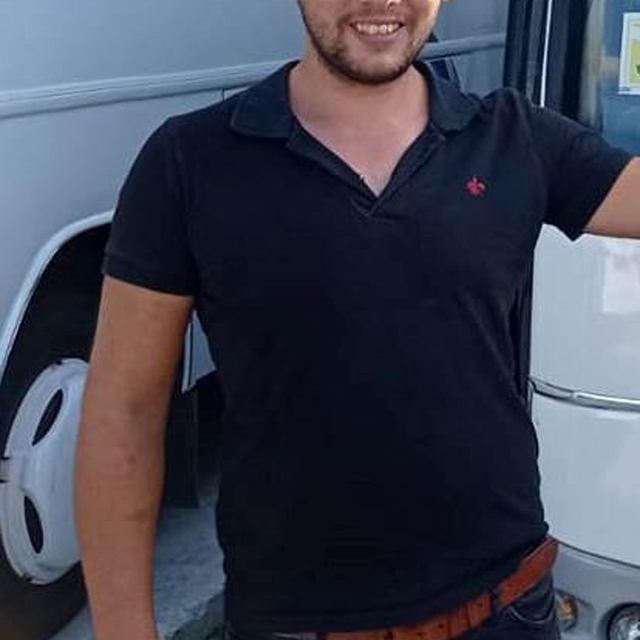 Restoranda yemek yiyenlere tabancayla ateş açtı: 1 ölü, 1 yaralı