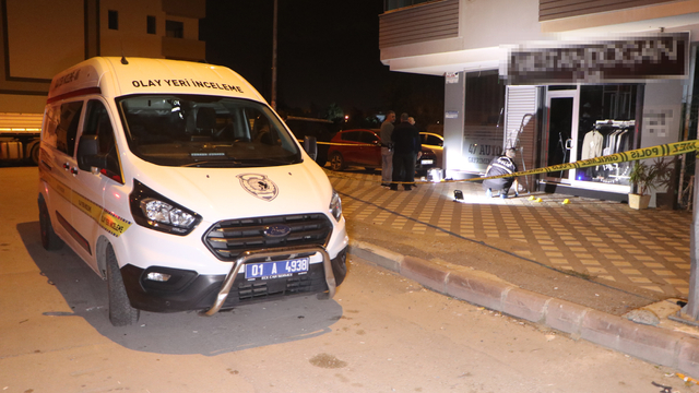 Erkek giyim mağazasına atılan EYP, korkuya neden oldu