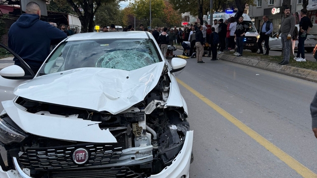 Otomobilin çarptığı kadın öldü