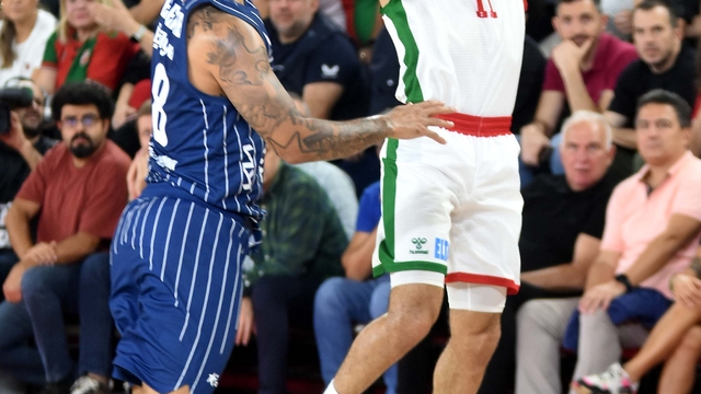 Karşıyaka potada Galatasaray önünde