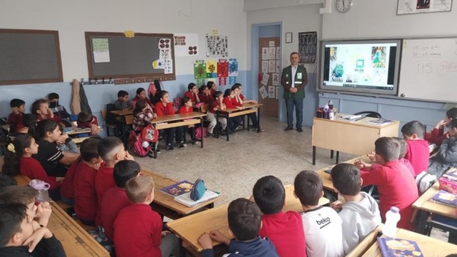 Yeşilay'dan öğrencilere "Teknoloji Bağımlılığı ve Sağlıklı Yaşam" semineri