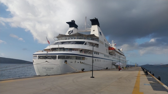 "Star Legend" kruvaziyeri, 271 yolcusuyla Bodrum'a geldi