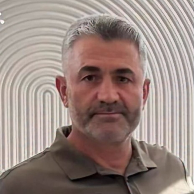 Karşı yöne geçen otomobil, iki araçla çarpıştı: 1 ölü, 4 yaralı (2)