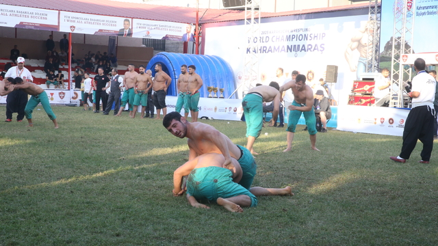 Kahramanmaraş'ta Türkiye Kısa Şalvar Güreş Şampiyonası sona erdi