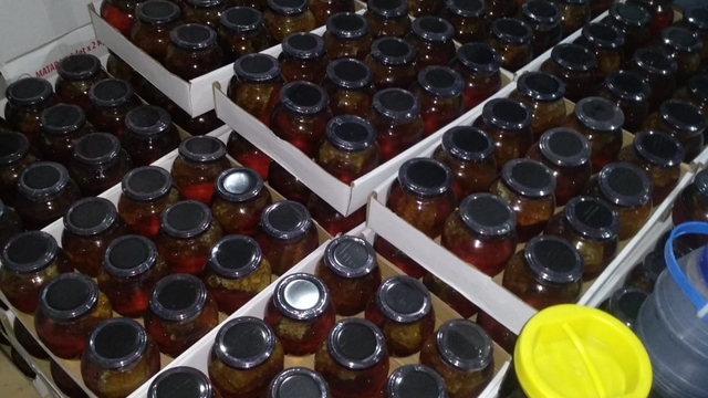 Şanlıurfa'da izinsiz üretilen 20 tondan fazla gıda ürünü ele geçirildi