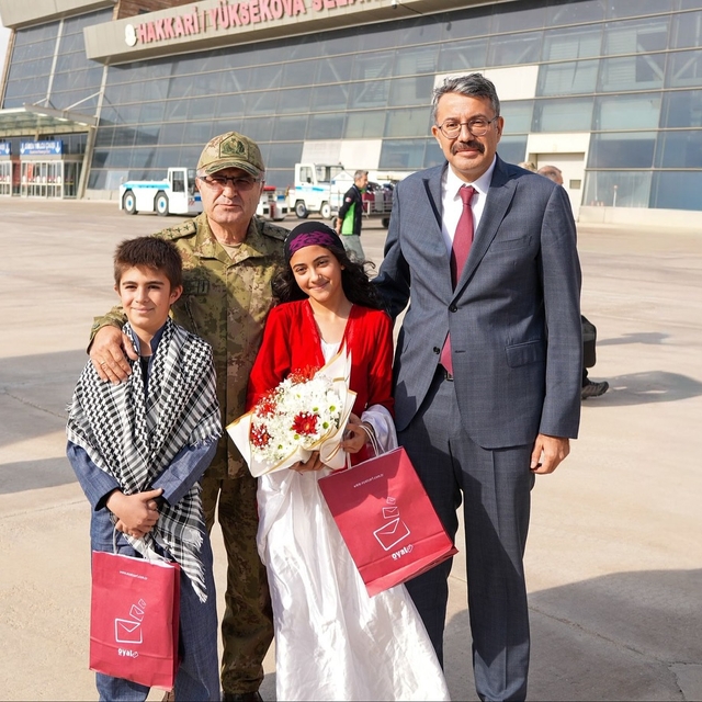 Kara Kuvvetleri Komutanı Orgeneral Tokel'den Hakkari ziyareti