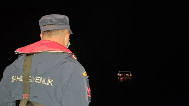 Muğla açıklarında 18'i çocuk 46 düzensiz göçmen kurtarıldı