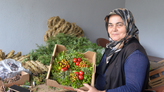 Köylü kadınlardan Avrupa'ya 1 milyon Noel çelengi