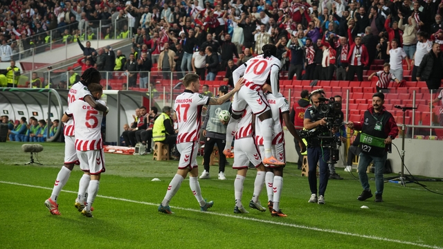 Samsunspor, Avrupa'da ön elemeler hariç ilk 2 maçını gol yemeden kazanan ilk Türk takımı oldu