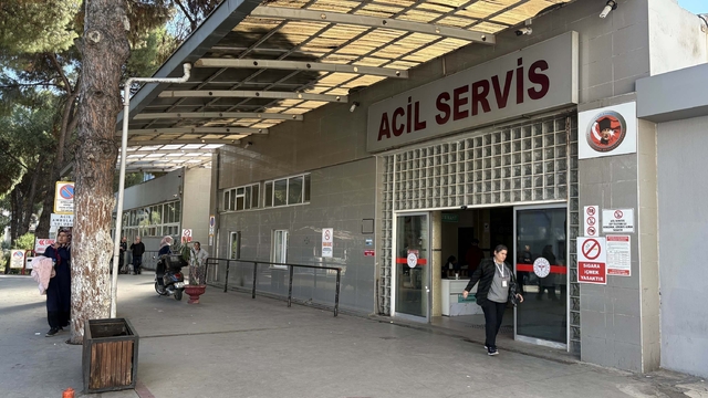 Aydın'da 60 hastane personeli, gıda zehirlenmesi şüphesiyle acil servise başvurdu