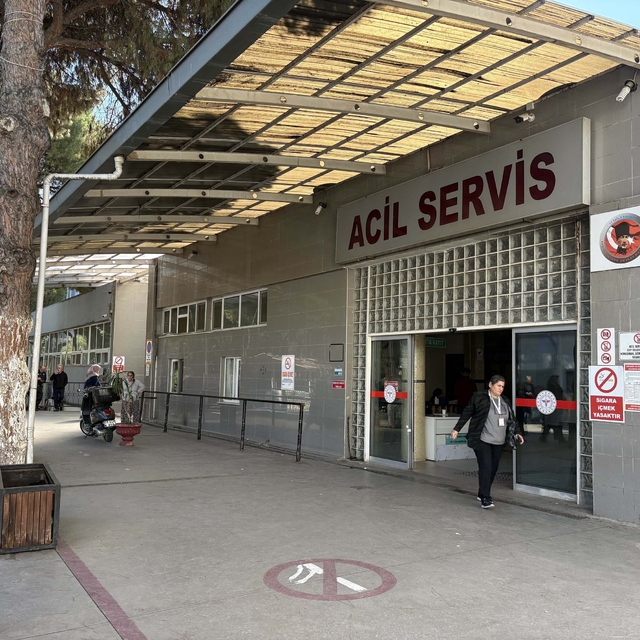 Aydın'da 60 hastane personeli, gıda zehirlenmesi şüphesiyle acil servise ba...