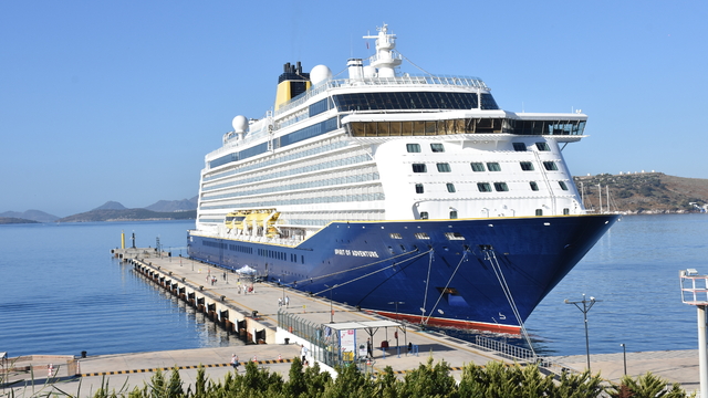 "Spirit of Adventure" isimli kruvaziyer Bodrum'a geldi