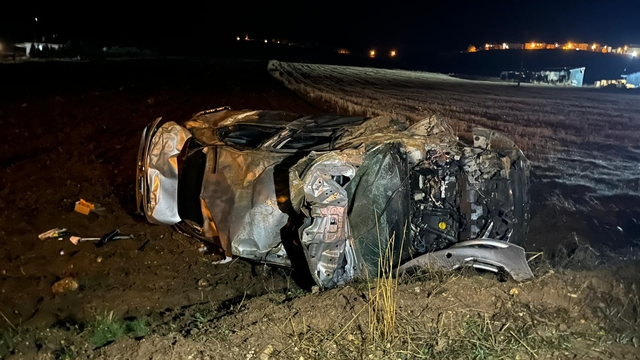 Çankırı'da takla atan otomobildeki 3 kişi yaralandı