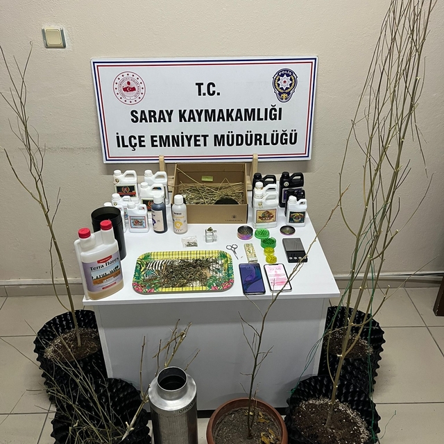 Tekirdağ'da iklimlendirme sistemiyle uyuşturucu ürettikleri iddiasıyla 5 za...