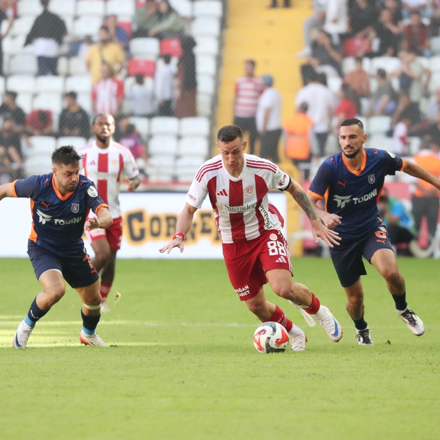 Hesap.com Antalyaspor - RAMS Başakşehir FK: 0-4