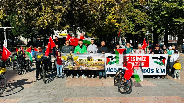Çankırı'da bisikletliler Gazze'ye destek için pedal çevirdi