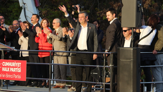 Özgür Özel: Türkiye'yi yıllar önce başvurduğumuz Avrupa Birliği'ne taşıyacağız