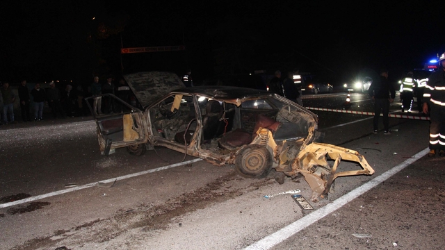 Çankırı'da iki otomobil çarpıştı: 1 ölü, 3 yaralı