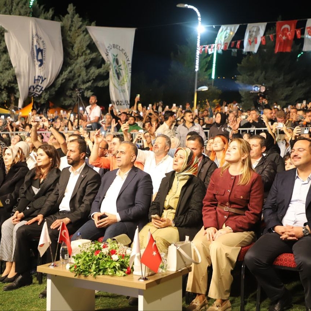 Hatay'da Zeytin, Zeytinyağı ve Gastronomi Festivali Funda Arar konseriyle s...