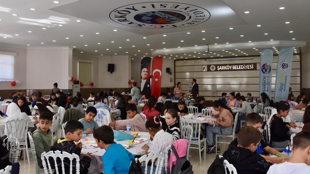 Tekirdağ'da "Cumhuriyet ve Atatürk için fırçanı al gel" etkinliği düzenlendi