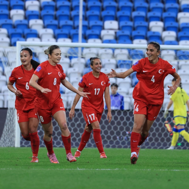 İzmir'de milli şölen