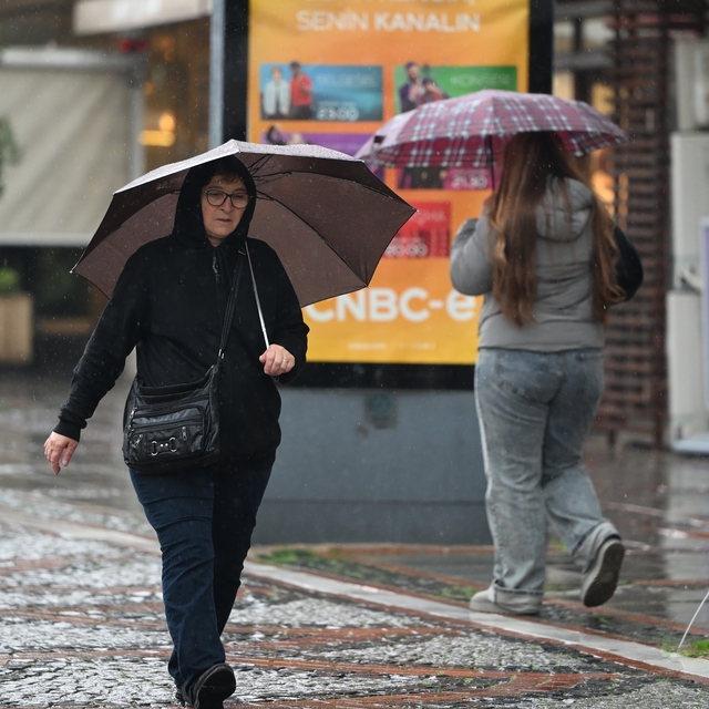 Edirne'de sağanak etkili oluyor