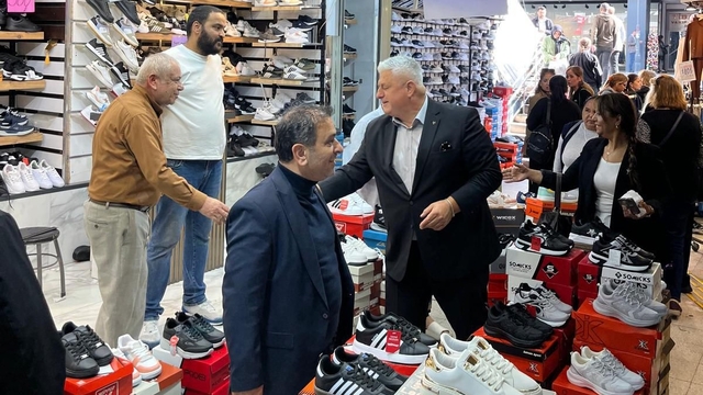 İzmir'de MHP'den "Hayırlı Günler Komşum" ve "Derdin Derdimizdir" ziyaretleri