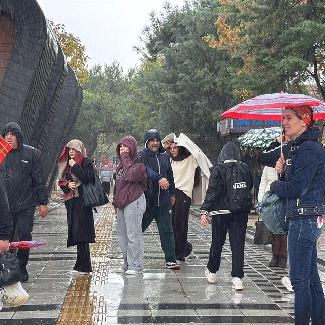 Kırklareli'nde sağanak ve rüzgar etkili oluyor