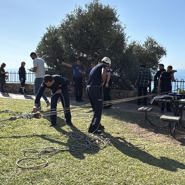 Antalya'da falezlerden düşen kişi öldü