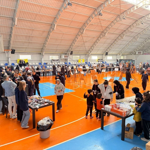 Kayseri'de lise öğrencileri Gazze'ye destek için kermes düzenledi