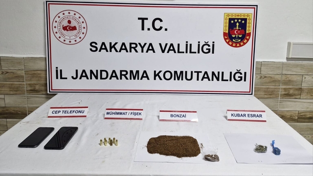 Sakarya'da uyuşturucu operasyonlarında 2 zanlı tutuklandı