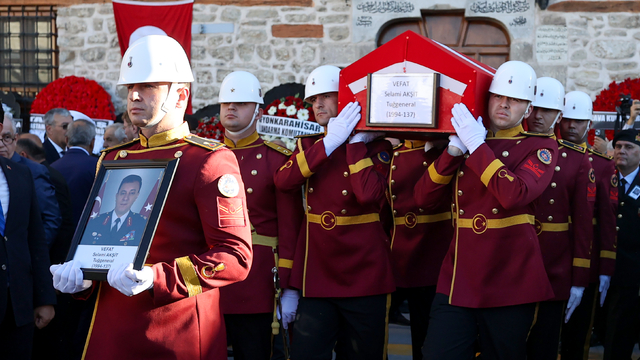 Kalp krizi sonucu vefat eden Jandarma KOM Daire Başkanı Akşit'in cenazesi Konya'da defnedildi