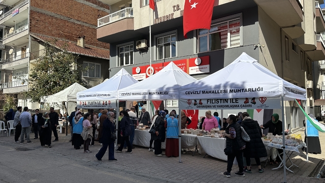 Ayancık'ta Filistin yararına Hayır Çarşısı açıldı