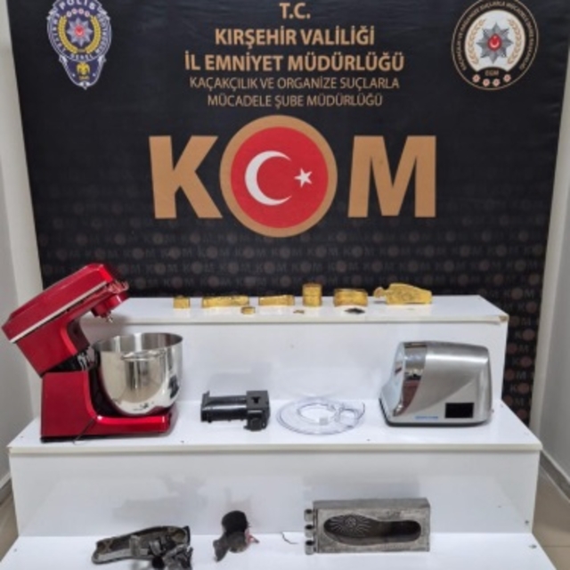 Takside 21,5 kilo kaçak altın ele geçirildi