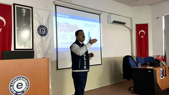 Bayındır'da öğrencilere uyuşturucu ile mücadele semineri