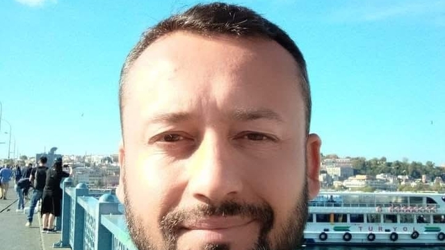 Husumetli olduğu kişi tarafından bıçakla öldürüldü