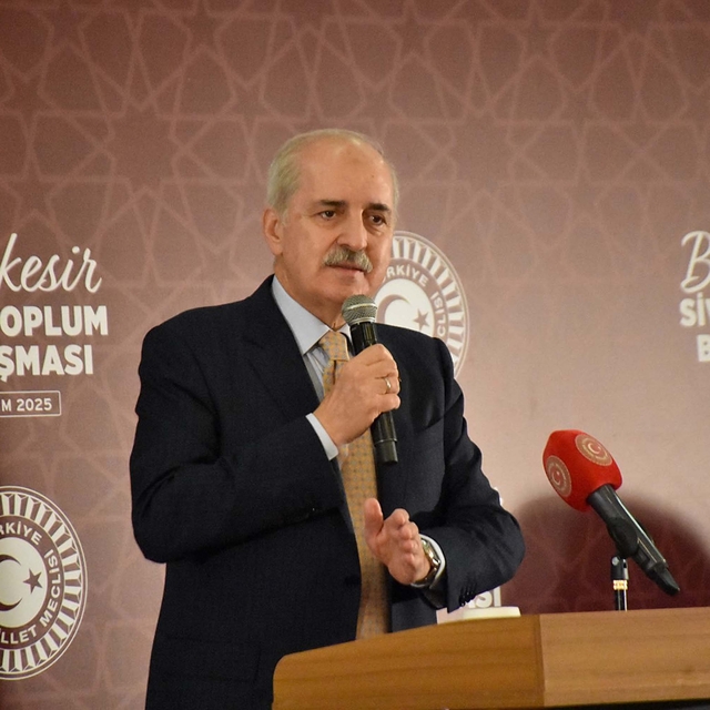Kurtulmuş: Sadece demokrasinin, fikirlerin konuşulduğu yeni bir döneme gire...
