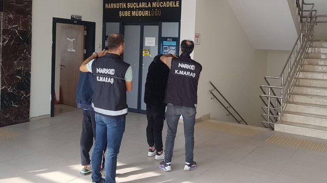 Kahramanmaraş'ta kesinleşmiş hapis cezası bulunan 2 firari yakalandı