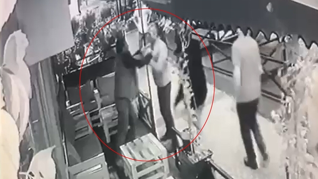 Alkollü içecek alamayınca tabancayla 4 kişiyi yaraladı: O anlar kamerada
