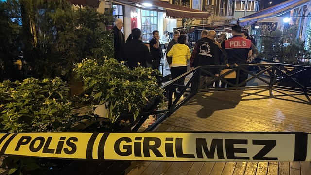 Bursa'da bir kişinin rastgele ateş açması sonucu yaralanan 3 kişi hastaneye kaldırıldı