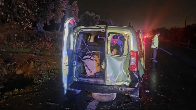 Bursa'da beton su kanalına çarpan aracın sürücüsü öldü