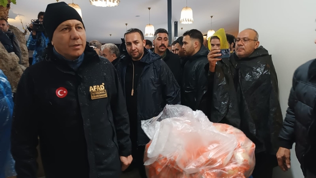 Balıkesir Sındırgı'da 6.1 büyüklüğünde deprem (16)