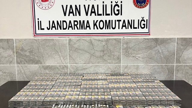 Van'da 990 paket kaçak sigara ele geçirildi
