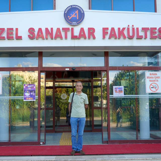 Emekli hakim, 'İçimde hep bir sinemacı varmış' diyerek yeniden öğrenci oldu