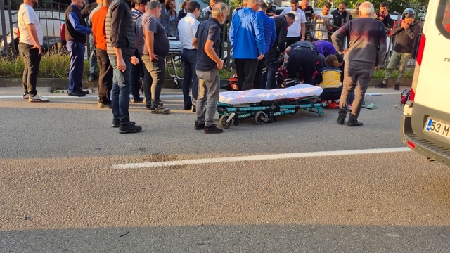 Kamyonetin yaya geçidinde çarptığı sağlık personeli ağır yaralandı