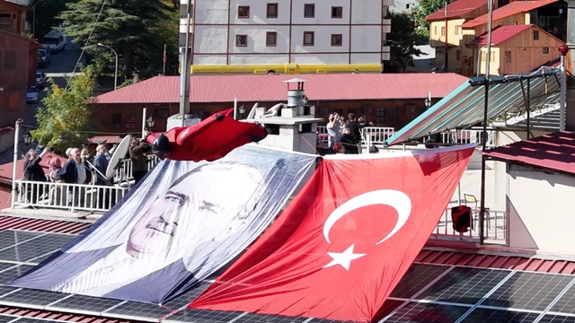 Cumhuriyet Bayramı ve Kemaliye için uçtular