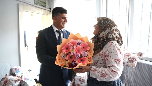 Akdeniz Kaymakamı ve Belediye Başkan Vekili Şener'den şehit aileleri ve gazilere ziyaret